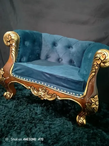 Poltrona classica com fabricação de peças unicas para cada cliente