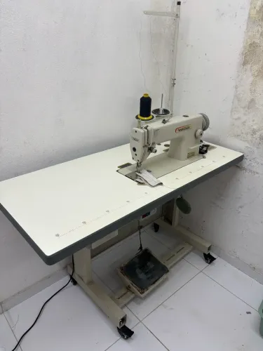 Máquina de costura reta industrial- lançadeira grande 