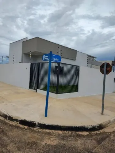 Casa com 2 Quarto(s) e 2 banheiro(s) para Alugar, 66 m² por R$ 2500 / Mês