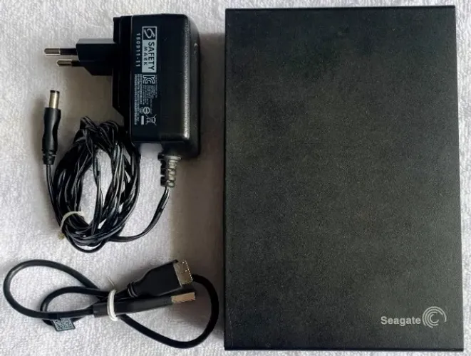 HD Externo Seagate Expansion 2TB - com fonte