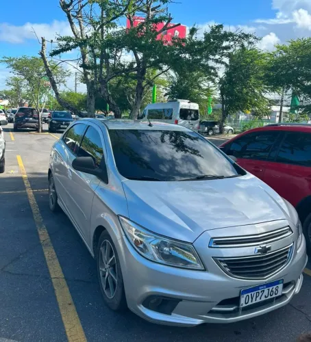 Chevrolet Onix Hatch LT 1.0 8V Flex Power Mec. 4P 2015