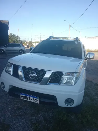 Nissan Frontier LE CD 4X4 2.5 TB Diesel Mec. 2011