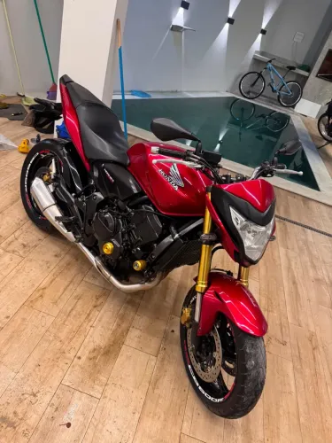 Hornet 600F