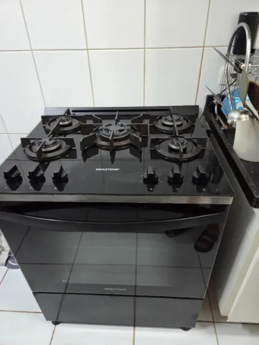 Fogão Brastemp 5 Bocas Preto com Mesa de Vidro e Turbo Chama