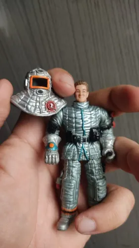 Boneco chap mei anos 90