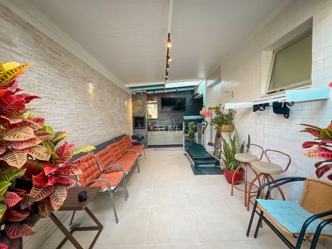 Area Privativa à Venda no Liberdade por R$1.590.000,00