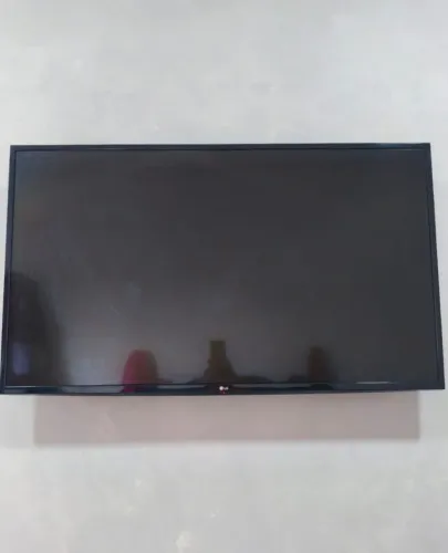 Televisão 49"