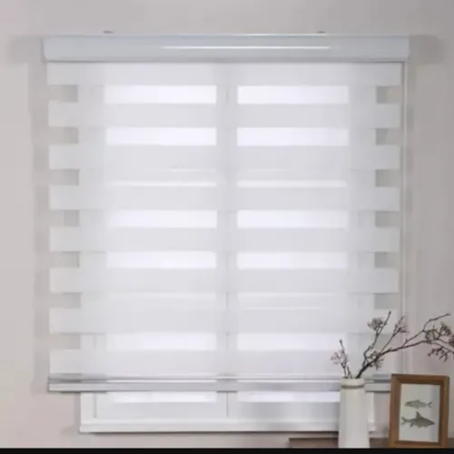 Vendo Persiana Cortina Rolo Double Vision 150 X 200 Branco Pronta. Excelente estado!! 