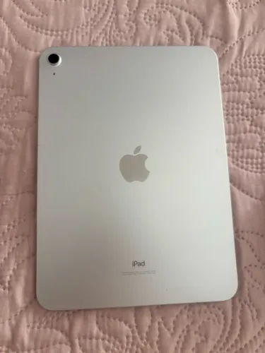 iPad semi novo 1 ano de uso