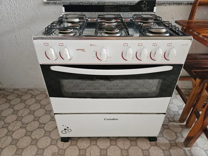 Fogão 6 bocas Esmaltec