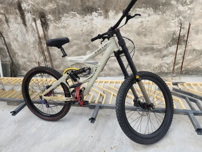 Mtb Dowhill Giant Faith 1 peças Top( Descrição Abaixo)