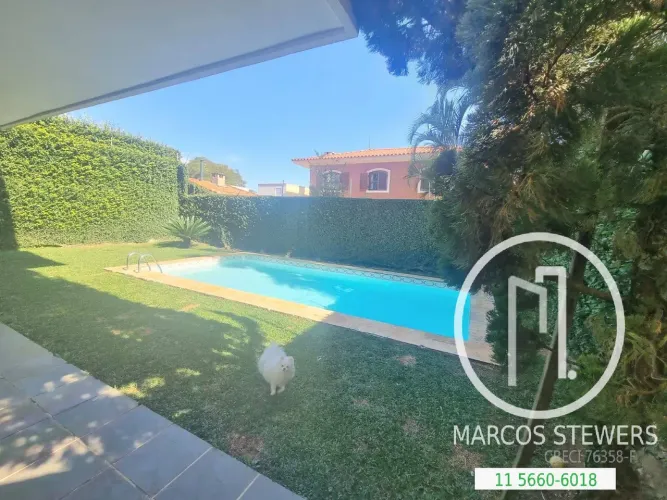 Casa com Piscina no Bolsão de Interlagos