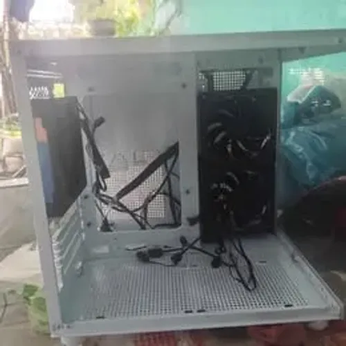 Gabinete Branco com 3 Fans ARGB Reversas Pretas - Sem Vidro Lateral