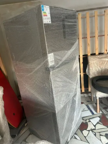 Vendo geladeira nova Midea