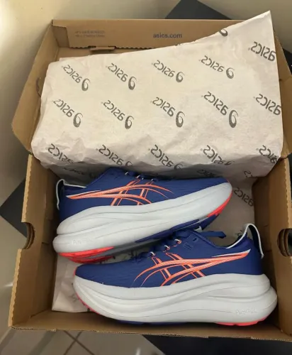 Tênis Asics Nimbus 28 - Feminino 