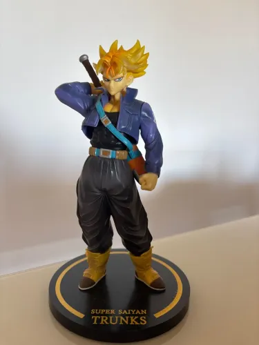 Actions Trunks do Futuro
