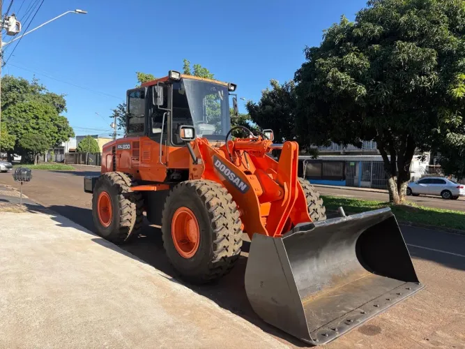 PÁ CARREGADEIRA DOOSAN
