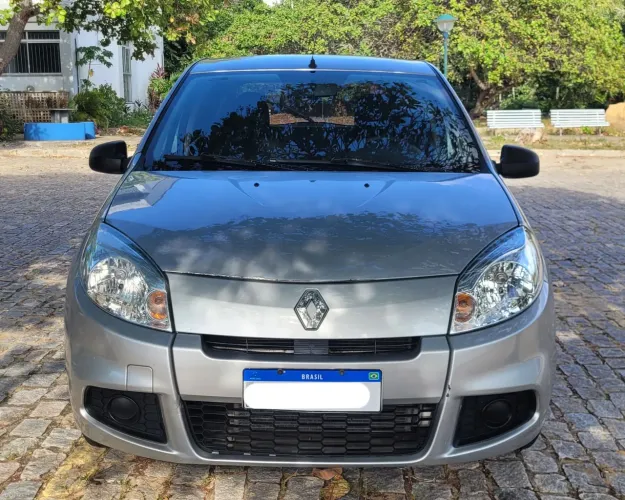 Renault Sandero Authentique Hi-flex 1.0 16V 5P 2012