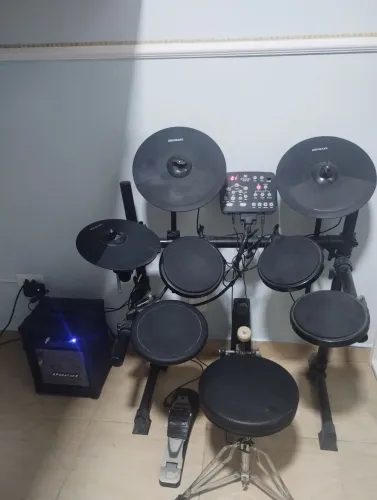 Bateria Eletrônica Michael DDM-100 Usada com caixa ativa e banco