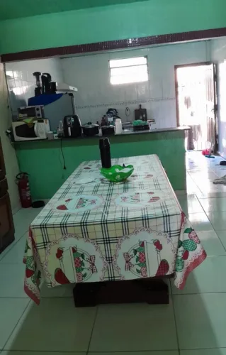 Alugo casa