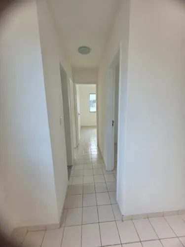 Alugo Apartamento com 3 quartos 