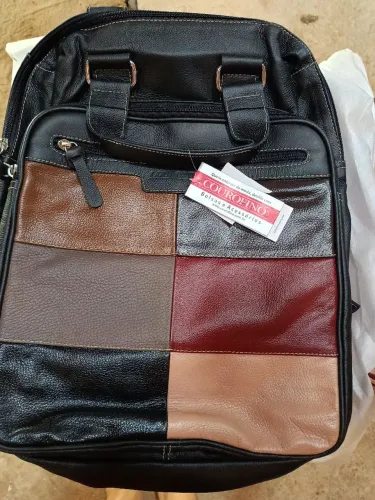 Mochila de couro fino