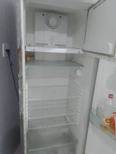 Geladeira em perfeito estado