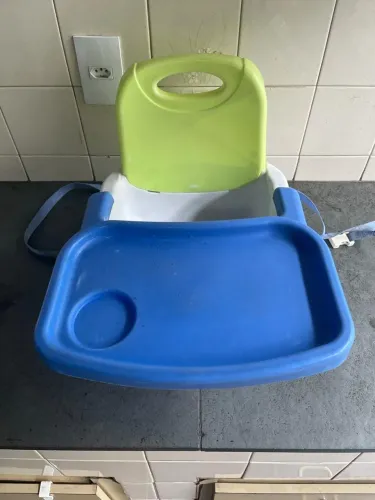 Cadeirinha de alimentação portátil 