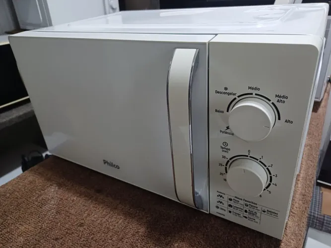 Micro ondas 220v com Garantia de 3 Meses 