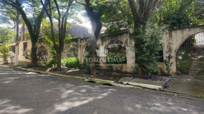 Terreno 20 x 30 na Região da Penha não aceita incorporação