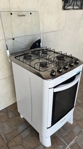Fogão 4 bocas bem conservado
