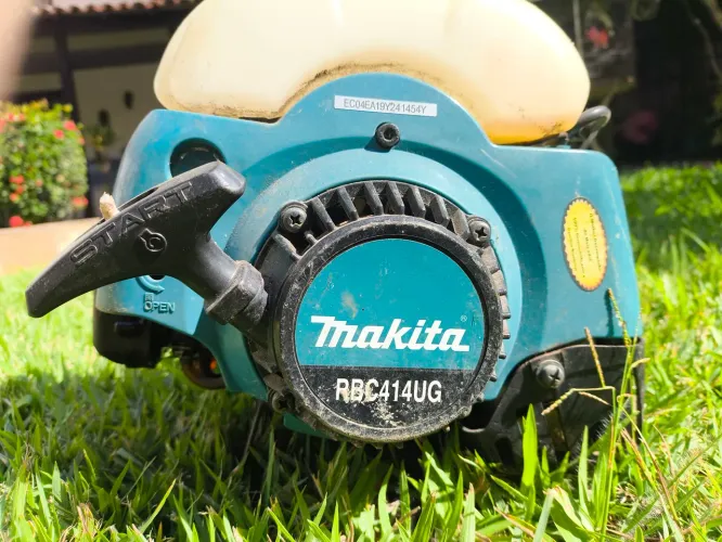 Roçadeira a Gasolina 2T MAKITA-RBC414UG