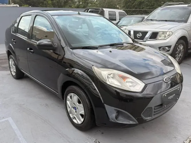 Ford Fiesta Sedan SE 1.6 8V Flex 4P 2014