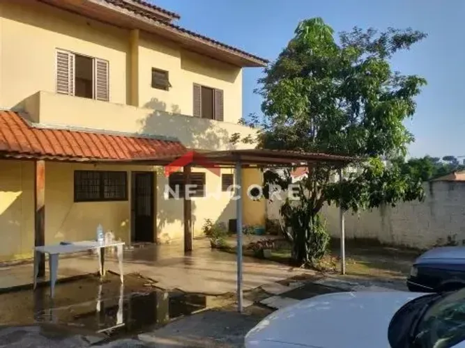 Casa em Avenida Pinheiro - Cidade das Flores - Osasco/SP