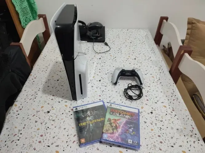 PlayStation 5 - Slim Branco 1TB (Versão Midia Fisica)