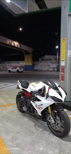 Triumph Daytona 675R - Impecável e Pronta para Rodar!