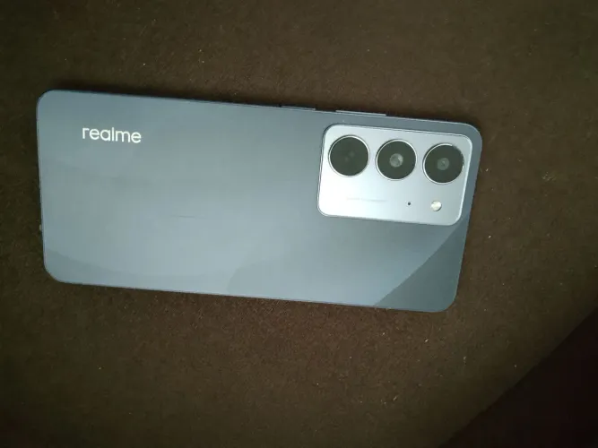 Realme C75X completo