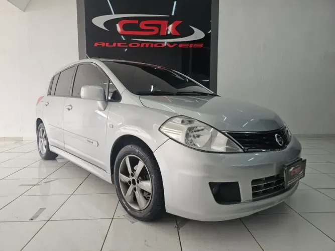 Nissan Tiida SL 1.8/1.8 Flex 16V Aut. 2013