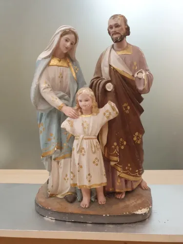 Sagrada Família Em Gesso Maciço com 30cm