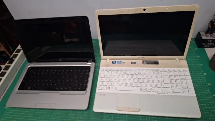 Notebook Sony vaio + notebook HP *leia*