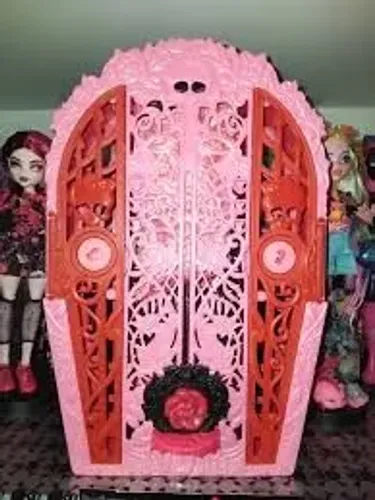 Caixão draculaura Garden mystery mobster high g3