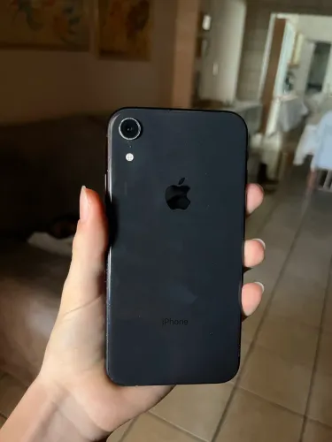 iPhone XR 128GB preto