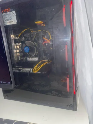 PC GAMER INCOMPLETO