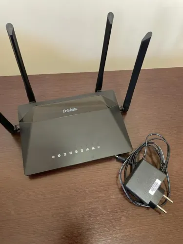 Roteador D-Link Gigabit-Ethernet AC 1200Mbps, Dual Band, 4 Antenas - DIR-842