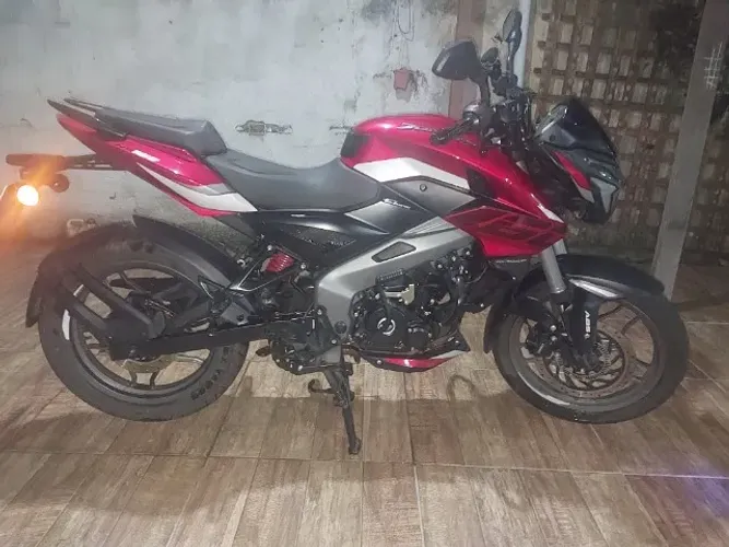 Dominar NS160