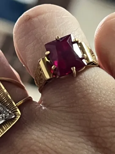 VENDO 2 ANÉIS OURO 18 k 