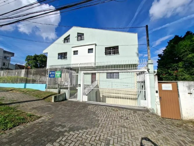Sobrado com 2 quartos para alugar por R$ 4100.00, 188.00 m2 - MERCES - CURITIBA/PR