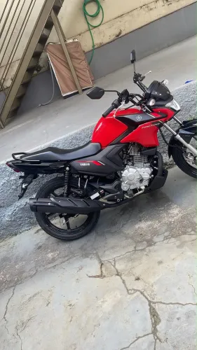 Vendo FACTOR 150 2025 ÚNICO DONO MOTO ESTÁ ZERO