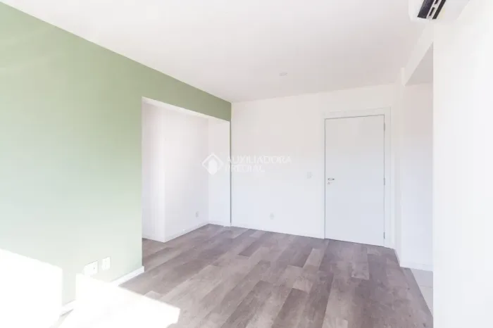 Apartamento com 2 Dormitórios - Partenon