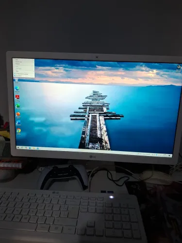 Computador All-in-One LG 22V280 - Monitor e PC integrados 